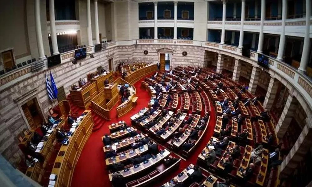 Μηταράκης στην γραμμή Συρίγου: H χούντα δεν έπεσε όταν έγινε το Πολυτεχνείο